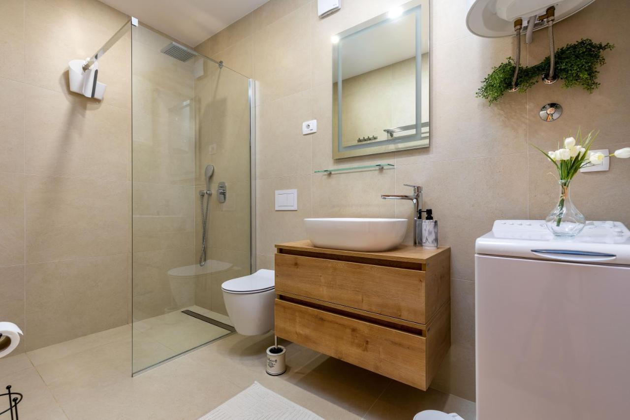 Duplex + Garage Apartment Rovinj Exterior foto