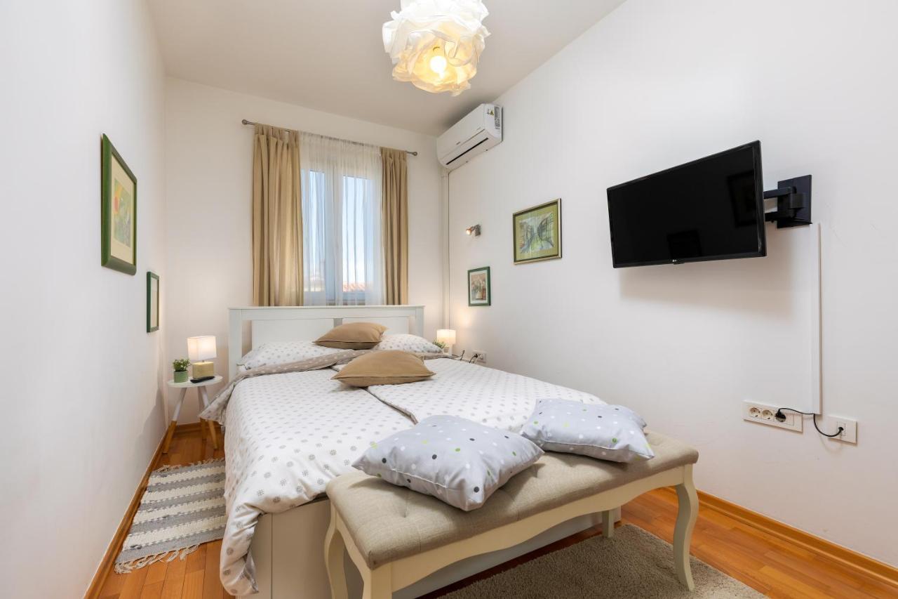 Duplex + Garage Apartment Rovinj Exterior foto